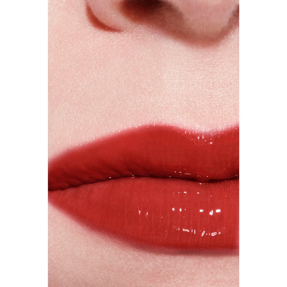 BRILLO DE LABIOS INTENSO HIDRATANTE Y ALISANTE